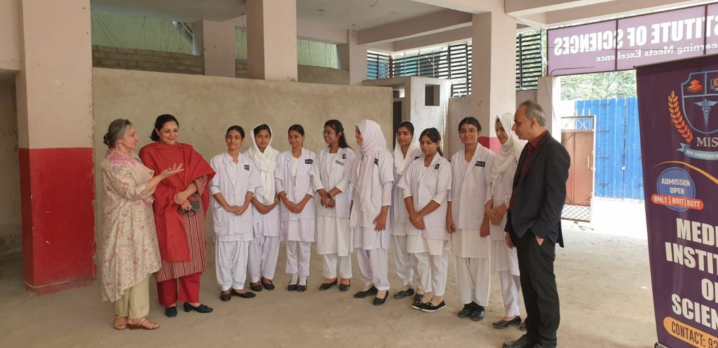 Leading Paramedical Institutes Near Me